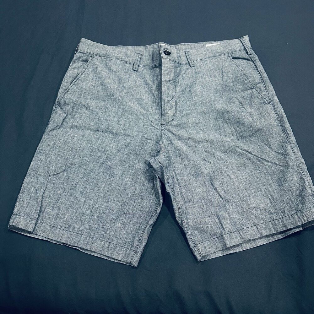Men’s GAP Essential Khaki Blue Shorts Comfort Waist Size 36